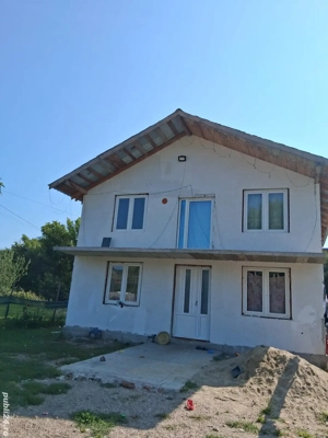vînd casa în calan