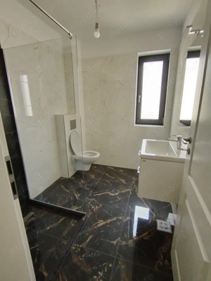 Ap. 1 cam,bloc nou 49 mp,zona Rond Pacurari  - imagine 2