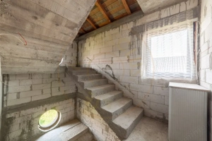 O casa cu lumina din plin si aer curat, Babana, AG - imagine 13