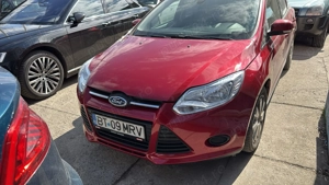 Ford Focus 2013 Race Red - imagine 2