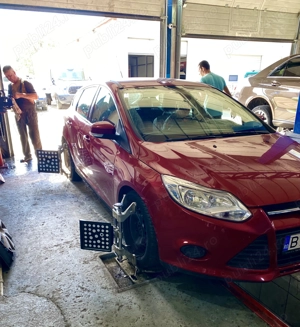 Ford Focus 2013 Race Red - imagine 3