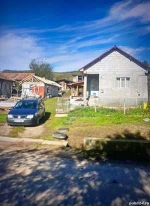 casa cu 3 camere si o baie