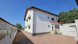 VIla premium P+1+M, Piscina acoperita+Garaj, teren 1300 mp - imagine 2