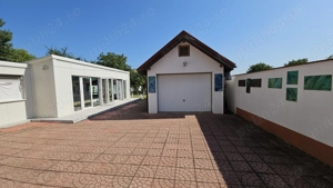 VIla premium P+1+M, Piscina acoperita+Garaj, teren 1300 mp - imagine 3