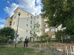 Apartament 3 camere - Zona Petrisor - imagine 2