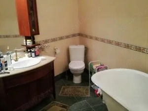 Conac de vanzare in zona centrala a Ploiestiului - imagine 9