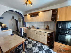 Apartament 2 camere, 54mp, etaj 4 cu acoperis - Central - - imagine 3