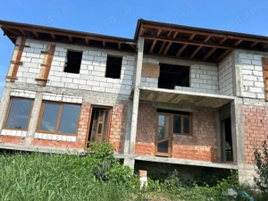 Vând casă cu etaj în comuna pietroasele ,Buzău  - imagine 4