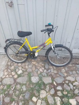 vând bicicleta de copii 