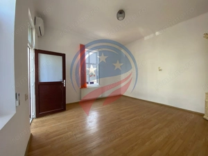 SPATIU CENTRAL 25 METRII PATRATI ACCES STRADAL