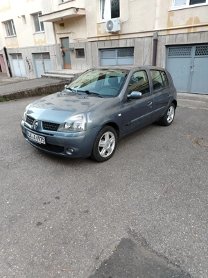 Vând Renault Clio 
