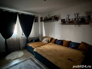 Vând apartament 4 camere