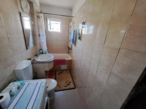 Vand apartament 2 camere, TG. Mures, zona 7 Noiembrie - imagine 2