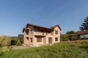 O casa cu lumina din plin si aer curat, Babana, AG - imagine 17