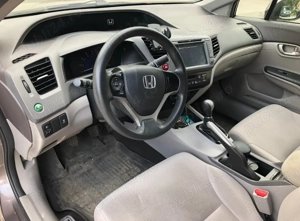 Honda Civic 4D 1.8 benzină   2012   întreținută - imagine 2 Honda Civic 4D 1.8 benzină   2012   întreținută - imagine 2