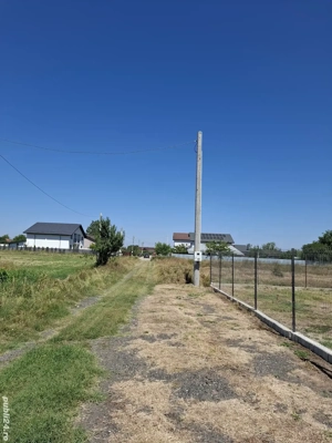 Teren 800 mp zona Drumul Fermei - imagine 3 Teren 800 mp zona Drumul Fermei - imagine 3