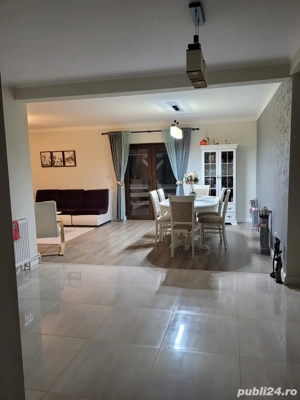Casa de Vanzare - imagine 2 Casa de Vanzare - imagine 2