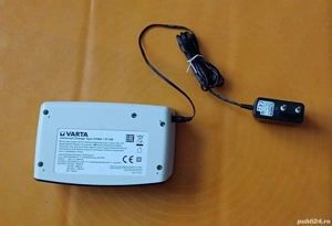 Încărcător de baterii Varta, funcțional, universal AA, AAA, 9V   - imagine 3
