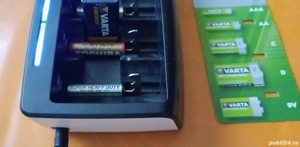 Încărcător de baterii Varta, funcțional, universal AA, AAA, 9V   - imagine 5
