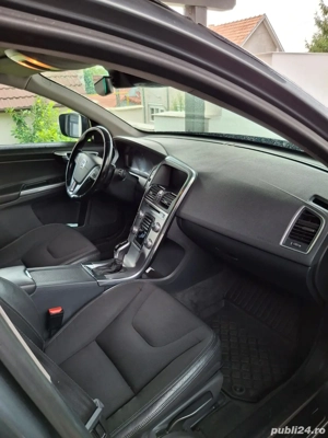 Vand Volvo XC60, diesel, cutie automata, an fabricatie decembrie 2016 - imagine 4