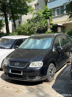 VOLKSWAGEN Touran 2004