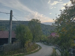 Okazie Vind casa  in Sotrile toate utilitatile,teren 1200mp ,53000 E