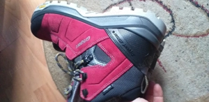 Bocanci marimea 40 impermeabili folosiți o data