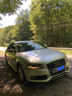 Audi A4 din 2010 - imagine 5