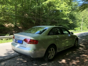 Audi A4 din 2010 - imagine 7