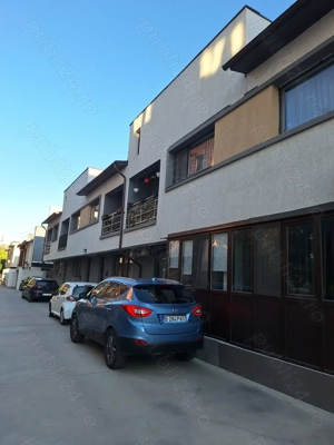 Casă tip înșiruită, 4 camere, curte 20 mp, balcon, pod și parcare   Sector 4