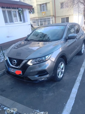 Vind Nissan qashqai anul 2017 ,1.5.115 cc .D fooll opțional  - imagine 2