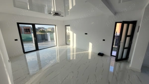 Meseriaş.  Gresie, Glet, Var, Parchet