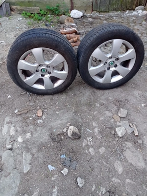 Cauciucuri de iarna portbagaj vw t5  - imagine 3