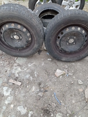 Cauciucuri de iarna portbagaj vw t5  - imagine 8