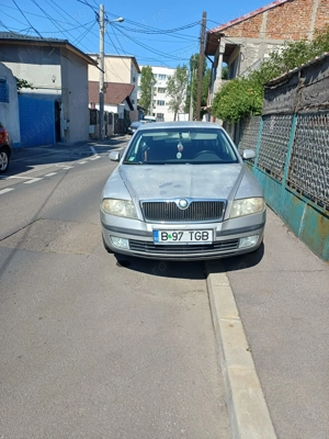 Vand skoda octavia ll an 2005  1,6 benzina - imagine 2