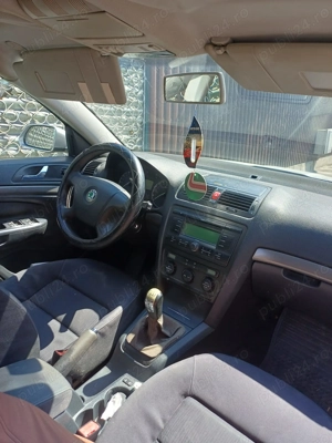 Vand skoda octavia ll an 2005  1,6 benzina - imagine 4