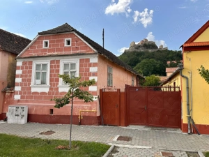 Casă săsească tradițională cu teren 400 mp cu vedere la Cetatea Rupea