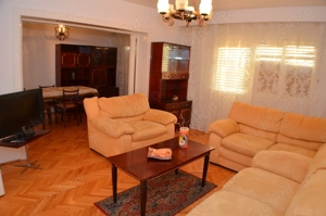 Inchiriez apartament central, 4 camere, zona excelenta!