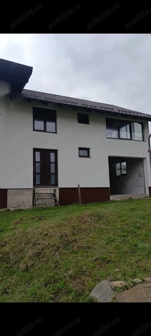 Casă de vânzare cu gradina 2000 metri pătrați  - imagine 2
