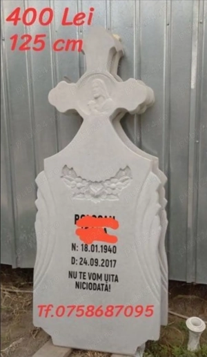 Cruci, monumente funerare din ciment