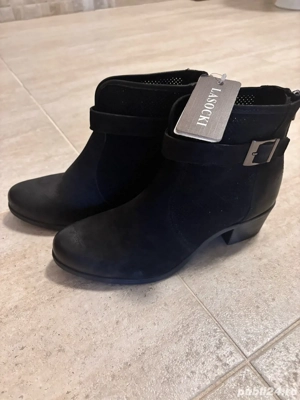 Vand botine din piele, dama, marime 38, NOI