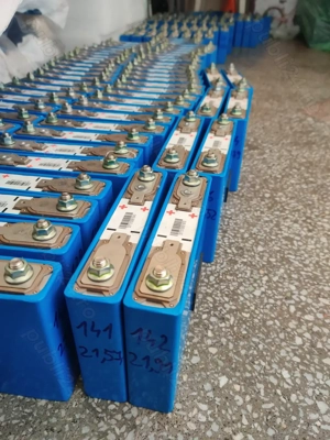 Baterii acumulatori Yuasa LEV40 curenti mari