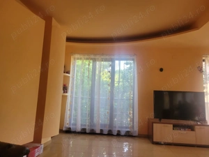 Proprietar vand casa!