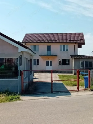 . Vând casă și spațiu comercial în isalnita,180000euro 