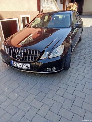 Mercedes Benz e Klasse  - imagine 8 Mercedes Benz e Klasse  - imagine 8