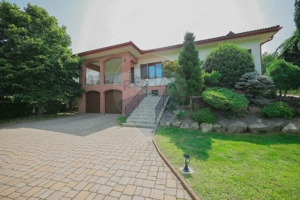 Vilă mediteraneană premium cu piscină, de vânzare, zona Dealuri Oradea