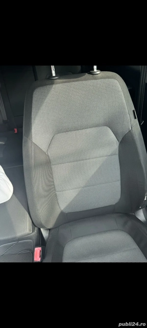 Proprietar vând  sau schimb wolswagen passat b7 an 2012 177cp cu bmw sau audi cu cutie automată  - imagine 4 Proprietar vând  sau schimb wolswagen passat b7 an 2012 177cp cu bmw sau audi cu cutie automată  - imagine 4