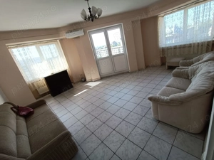 Proprietar vand apartament 2 camere decomandate, Ploiesti bloc Mercur etaj 6,