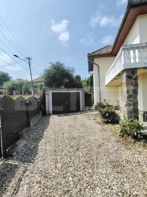 Casă solidă cu pod, foișor și 2 garaje in Tarnaveni - imagine 3