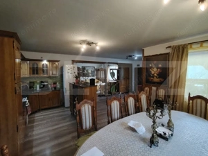 Casă cu mobilier premium și grădină spectaculoasă in Tarnaveni - imagine 12